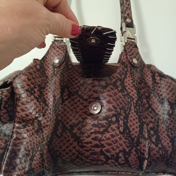Hot in Hollywood Python Snakeskin Print Satchel Purse - Picture 3 of 11
